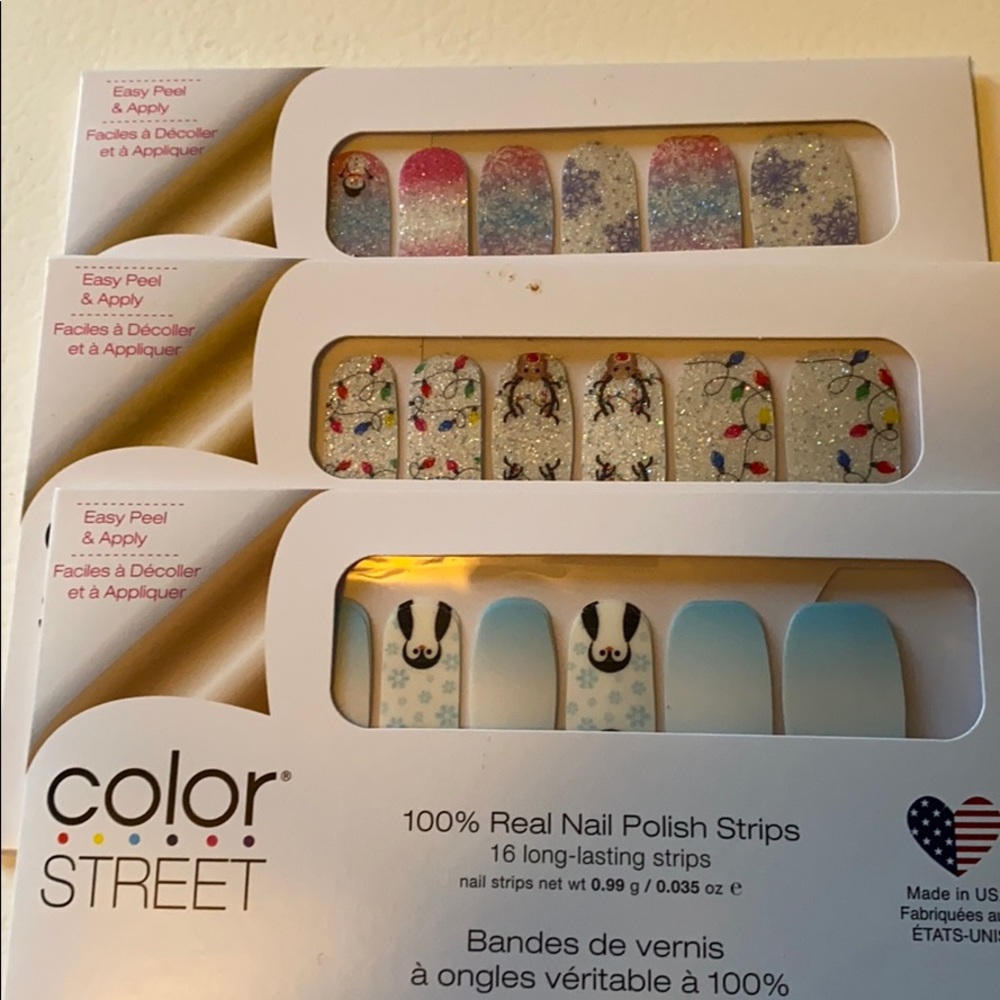 Color street Christmas nails!